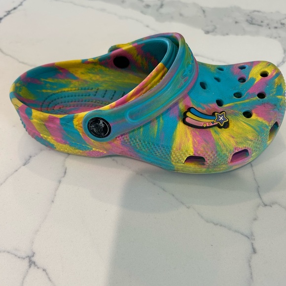 Crocs Kids' Multicolor Clogs - Picture 7 of 9